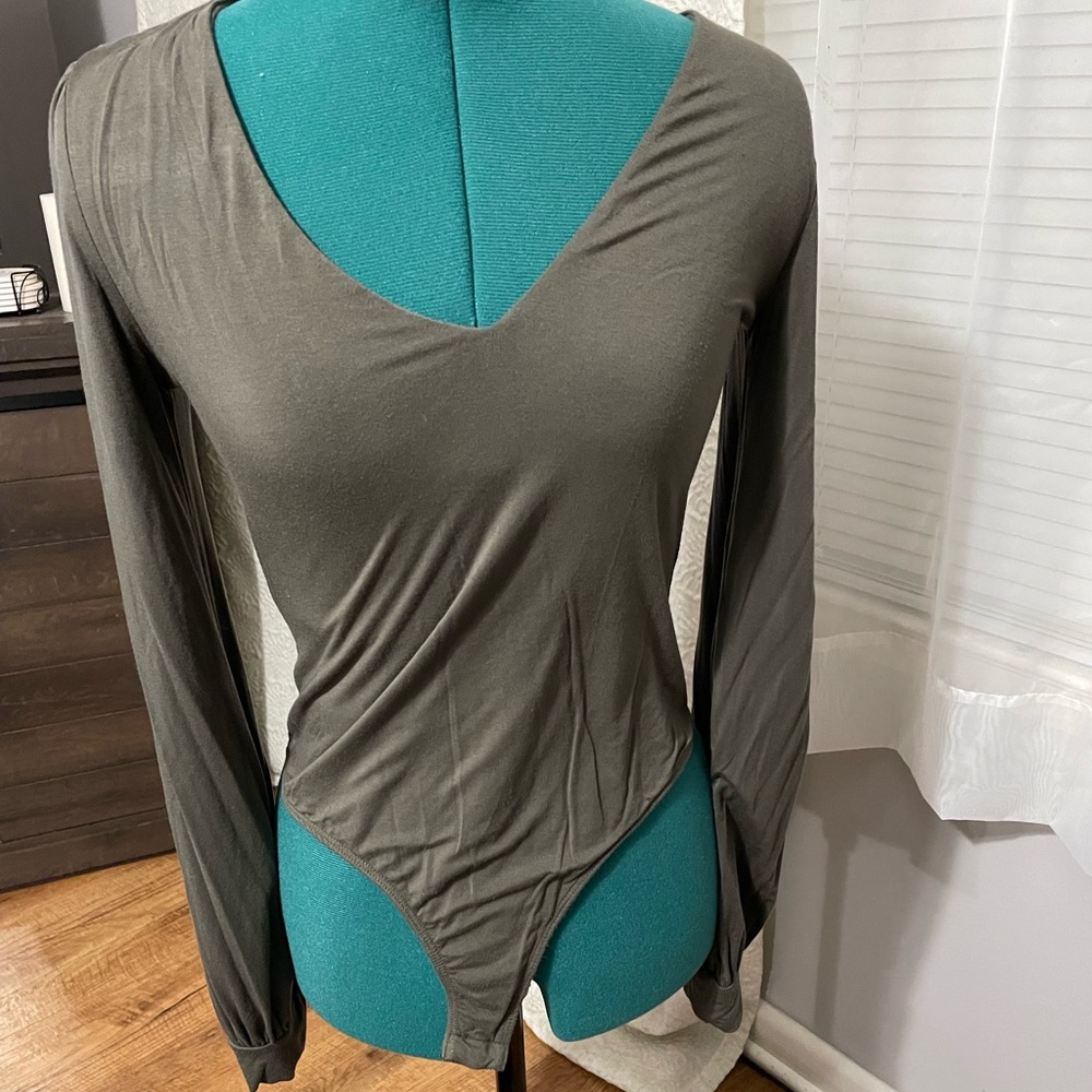 La Luxe Woman’s Green Long Sleeved Body Suit